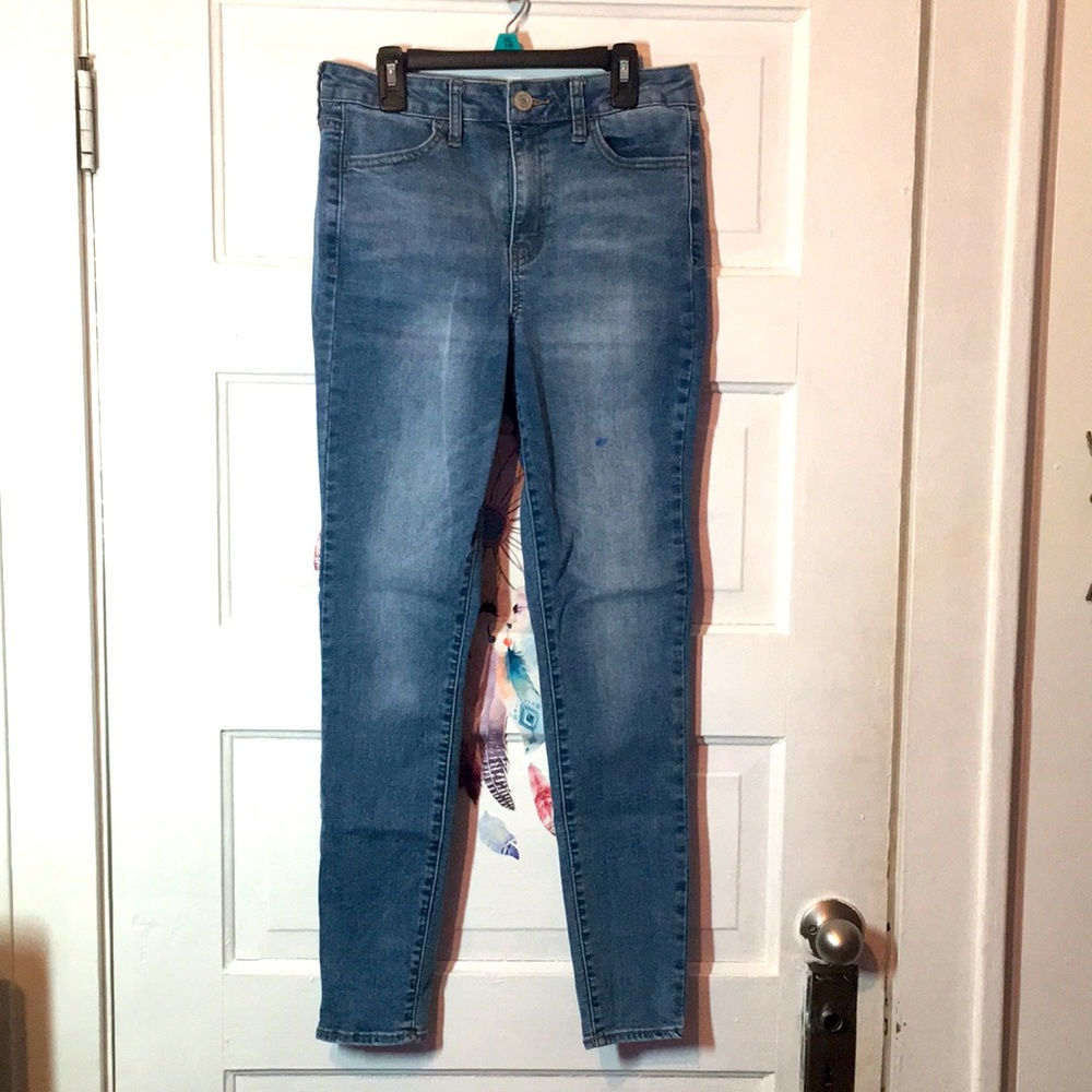 So ultimate high rise JEGGING faded in the middle